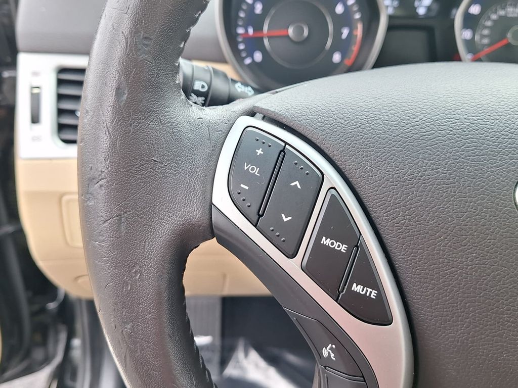 Thumbnail: 2013 Hyundai Elantra - 29