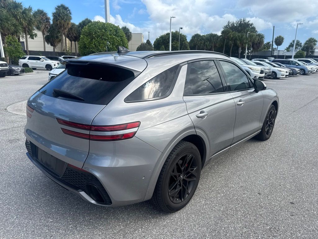 Thumbnail: 2022 Genesis GV70 - 3