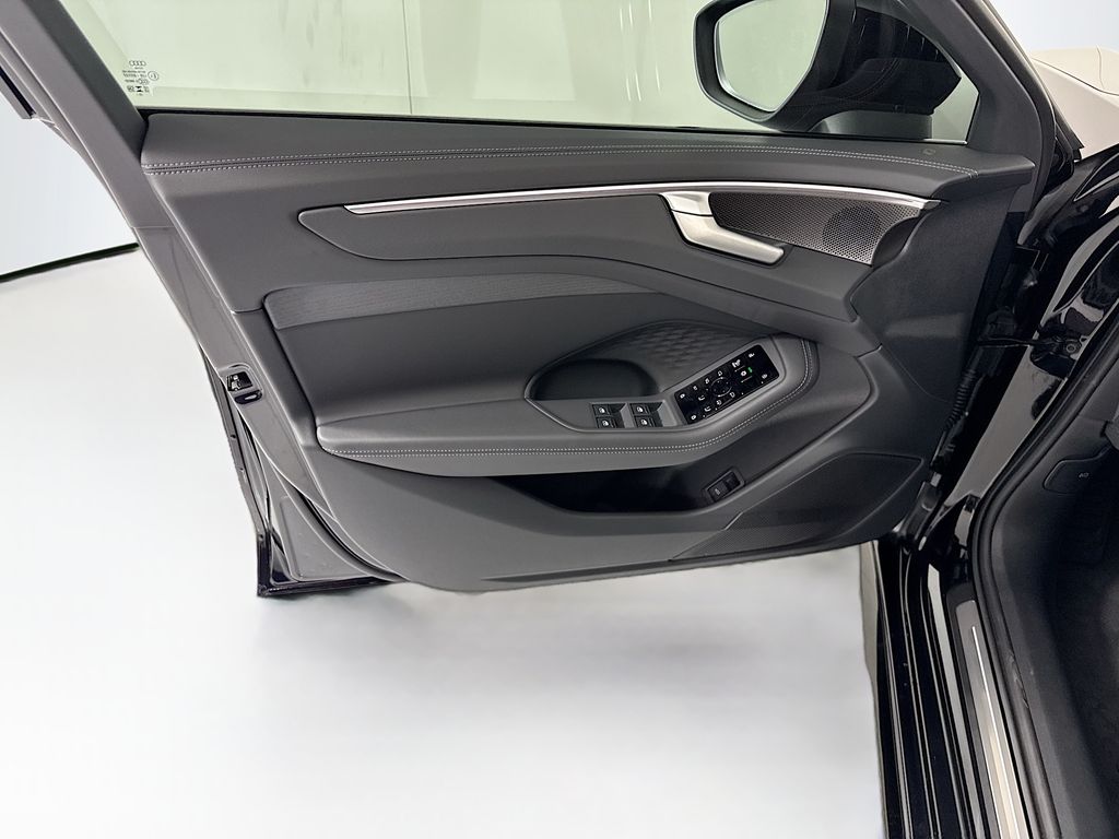 Thumbnail: 2026 Audi A6 - 24