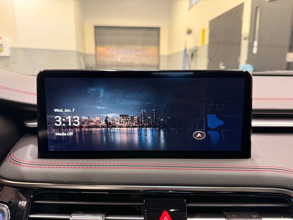 Thumbnail: 2025 Genesis G70 - 16