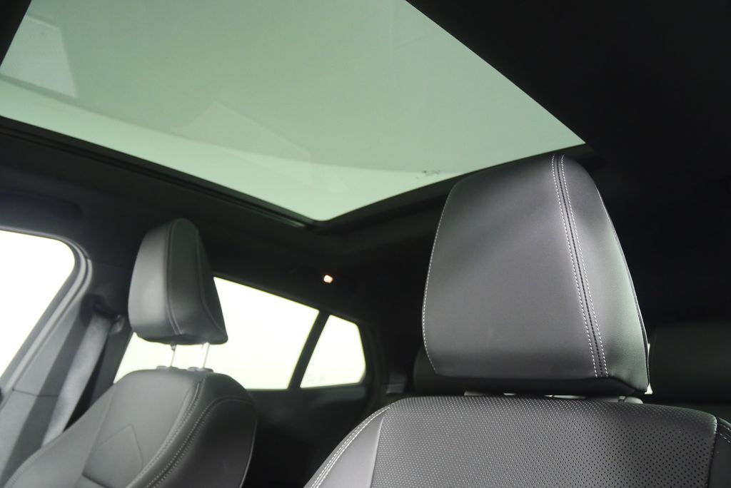 Thumbnail: 2024 BMW X2 - 11