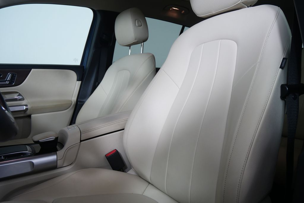 Thumbnail: 2023 Mercedes-Benz GLB - 11