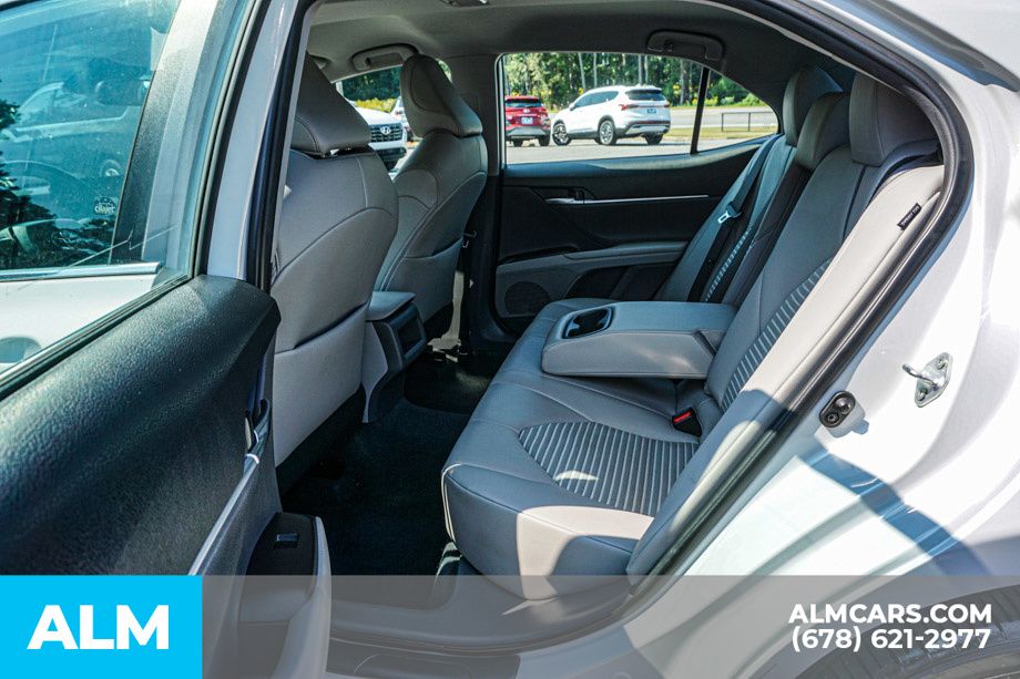 2023 Toyota Camry SE photo 14