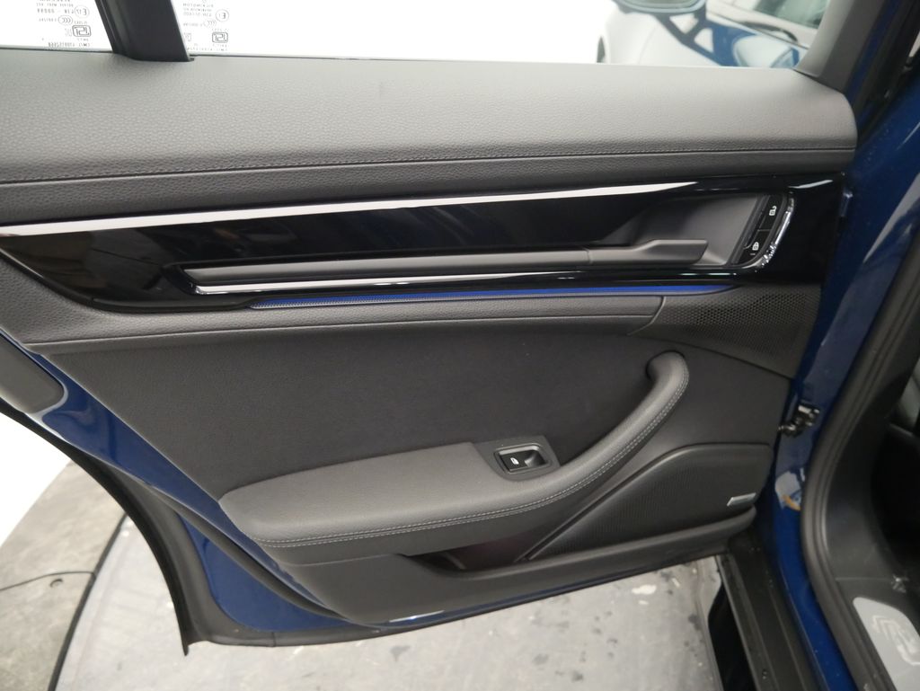 Thumbnail: 2026 Porsche Panamera - 18