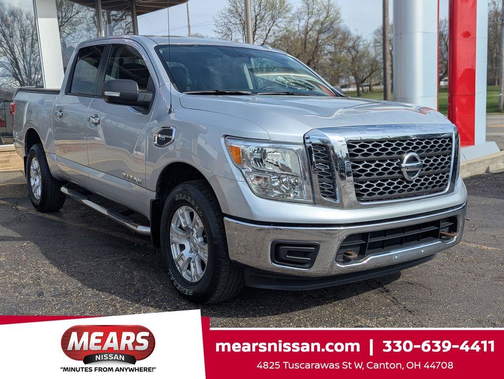 Brilliant Silver Metallic 2017 Nissan Titan SV Crew Cab 4WD Pickup Truck Four-Wheel Drive 7-Speed Automatic