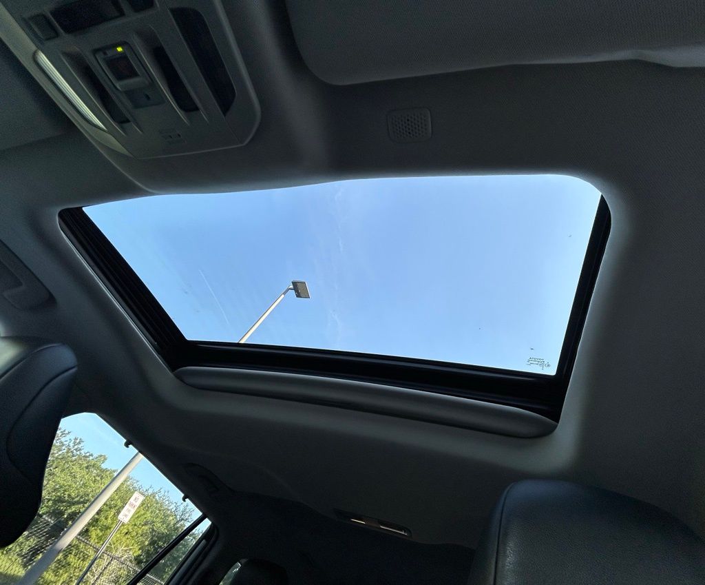 2022 Toyota Highlander XLE 30