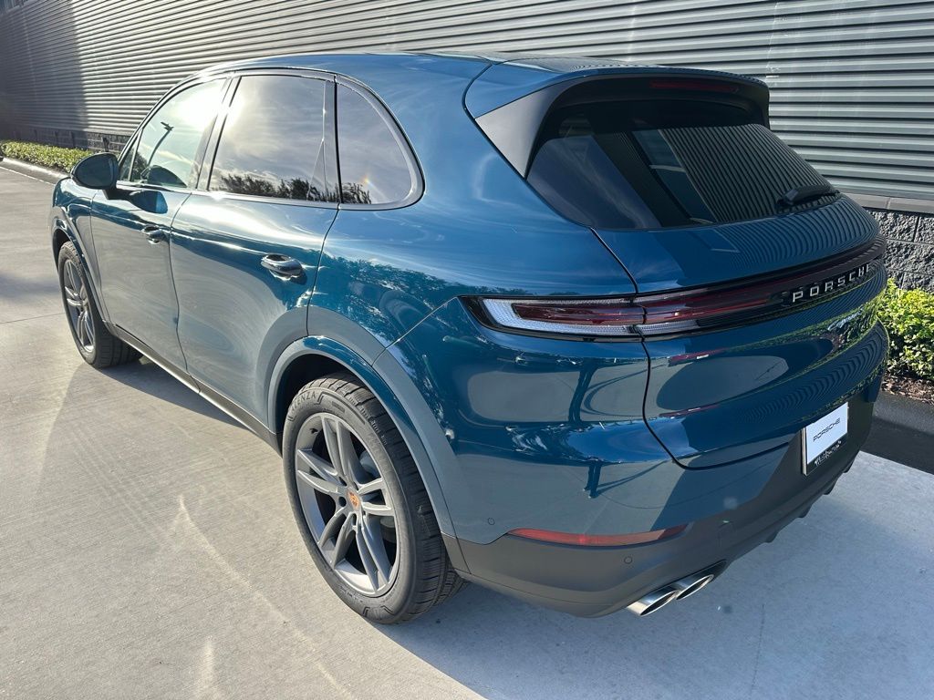Thumbnail: 2026 Porsche Cayenne - 3