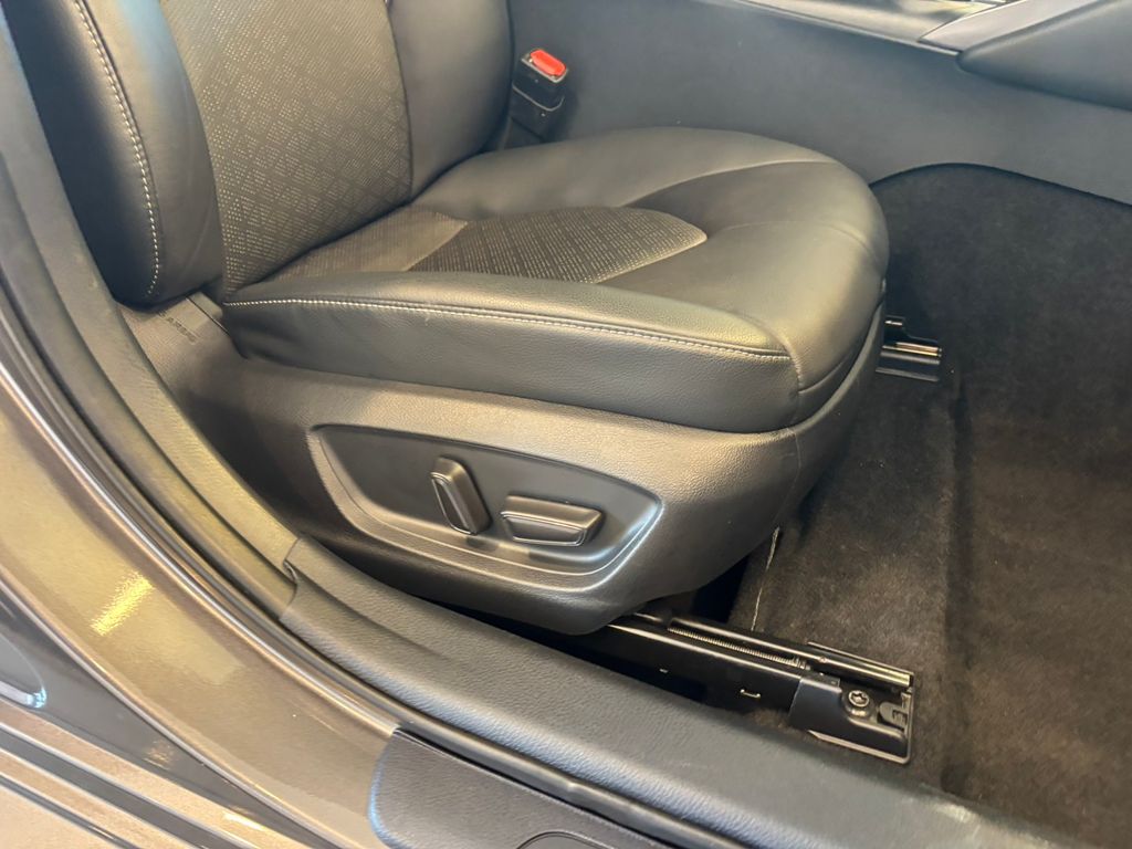 2021 Toyota Camry Hybrid XSE