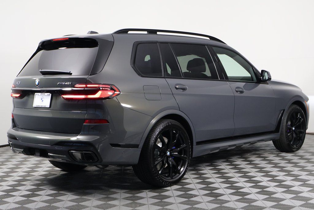 Thumbnail: 2026 BMW X7 - 2