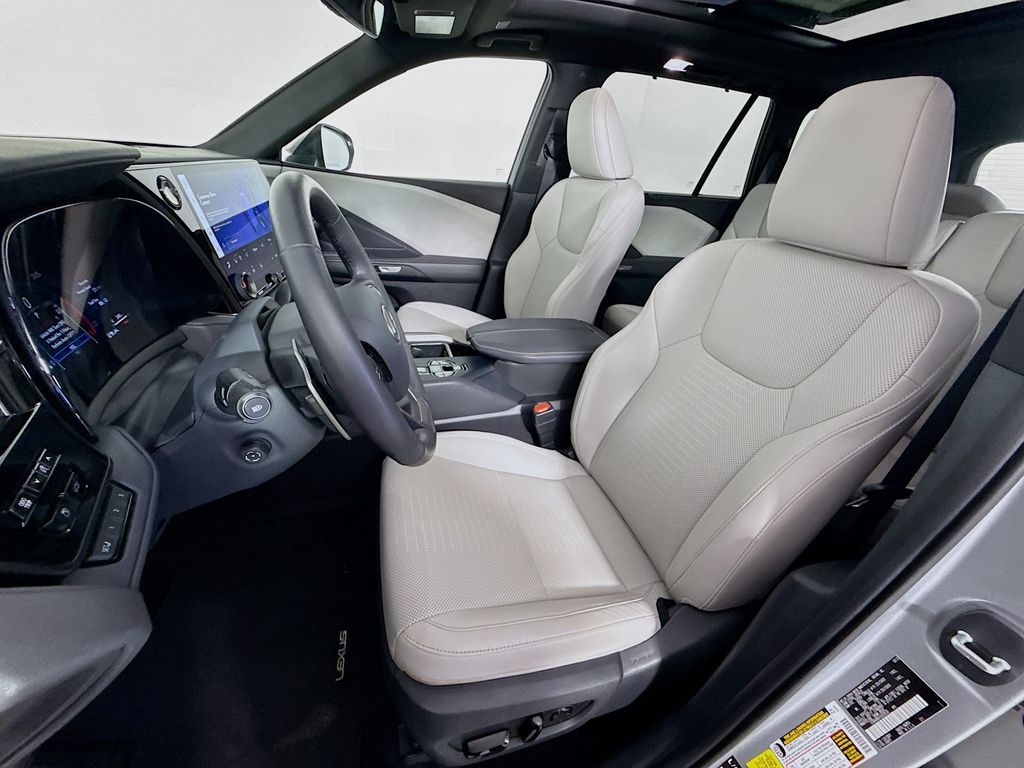 Thumbnail: 2025 Lexus TX - 21