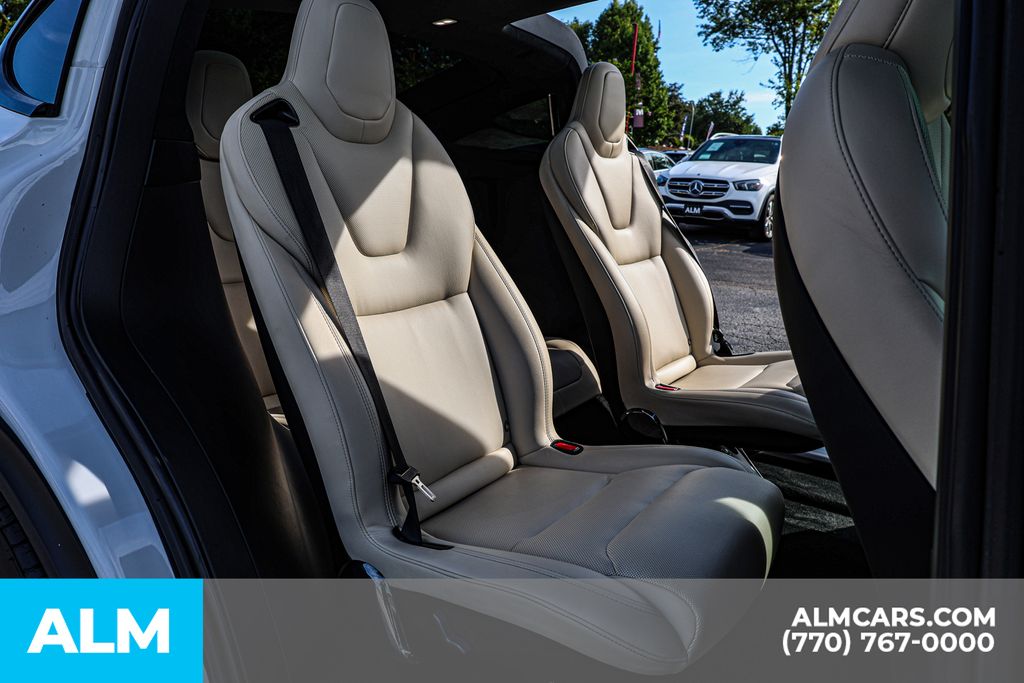Used 2023 White Tesla Standard Range image 26