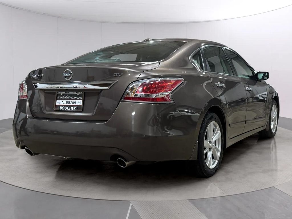 Used 2015 Java Metallic Nissan 2.5 SV image 3