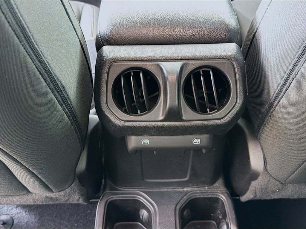 Used 2019 White Jeep Unlimited Sport S image 35