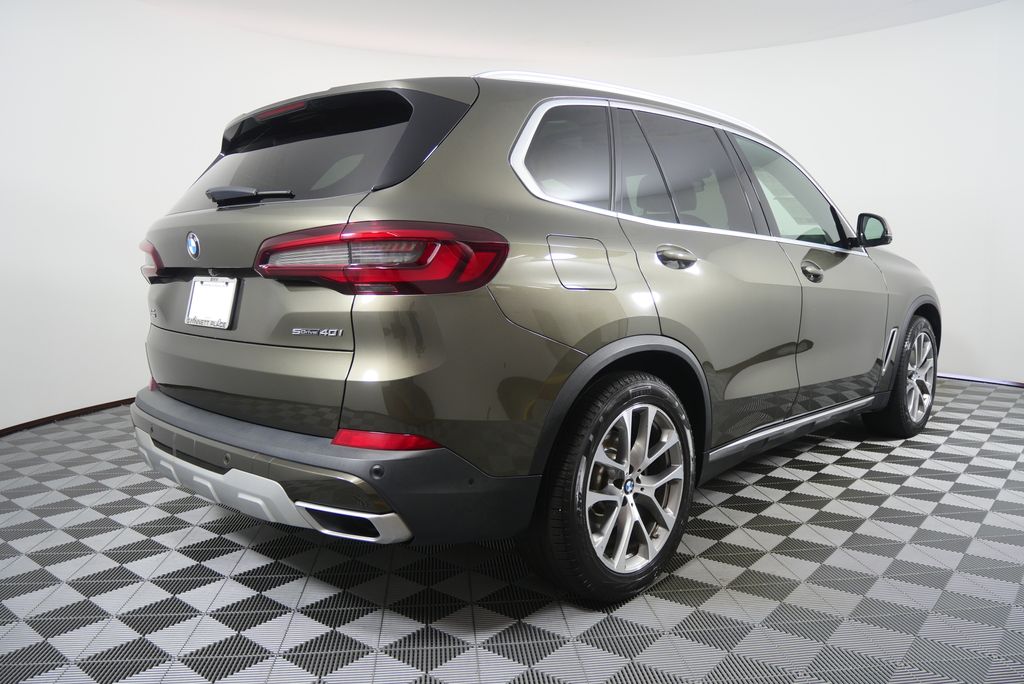 Thumbnail: 2021 BMW X5 - 3