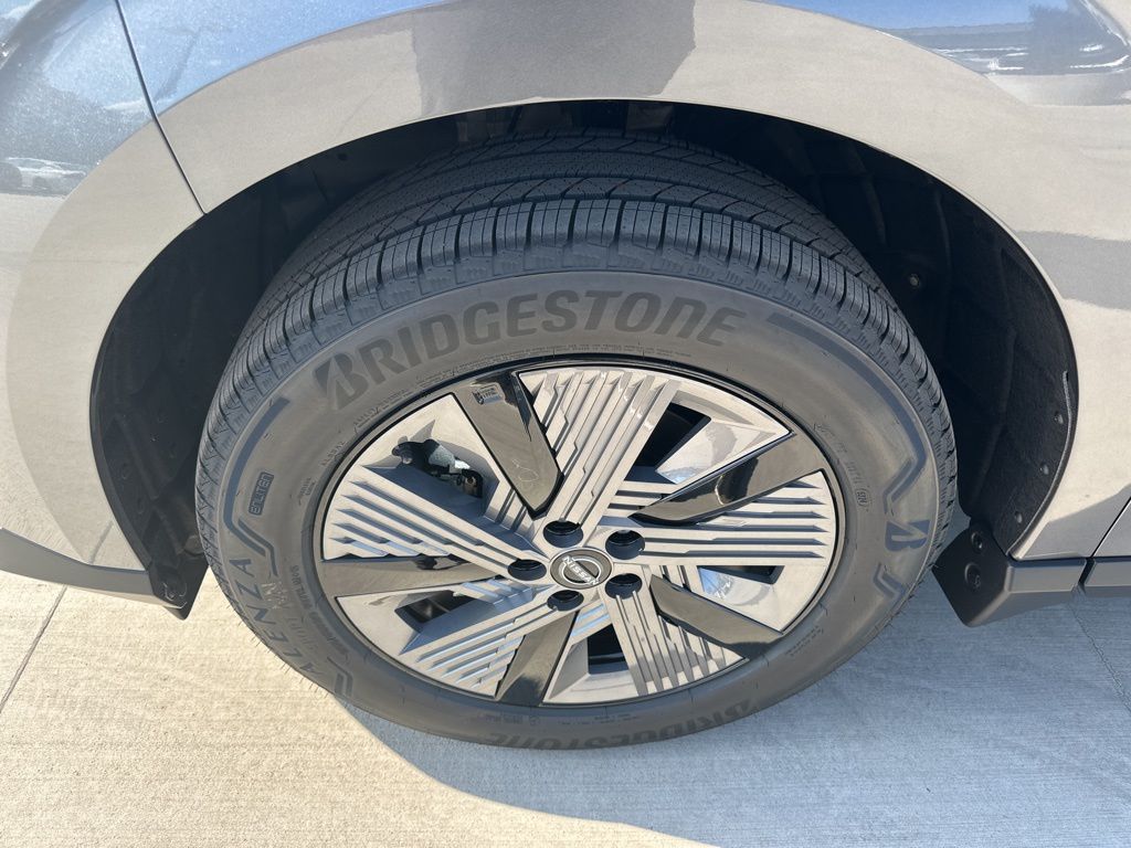 2025 Gun Metallic Nissan Murano SL AWD SUV