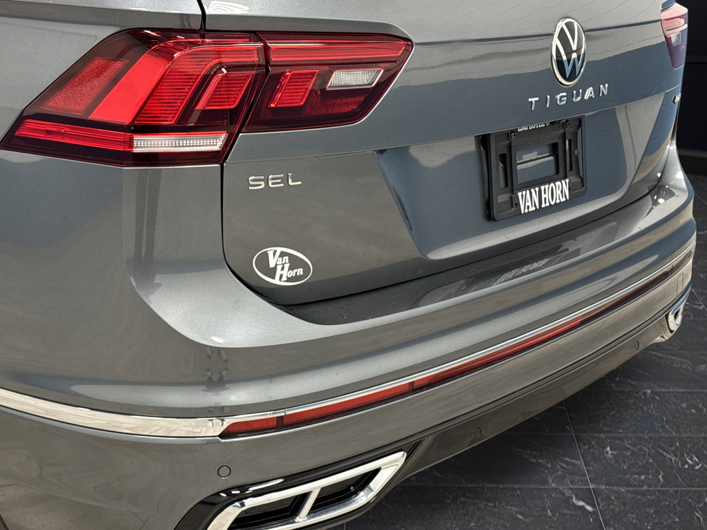 Used 2024 Platinum Gray Metallic Volkswagen 2.0T SEL R-Line image 34