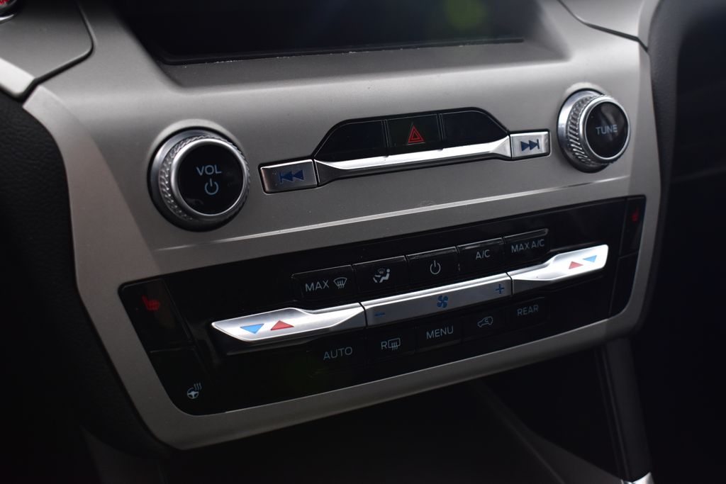2022 Ford Explorer XLT 19