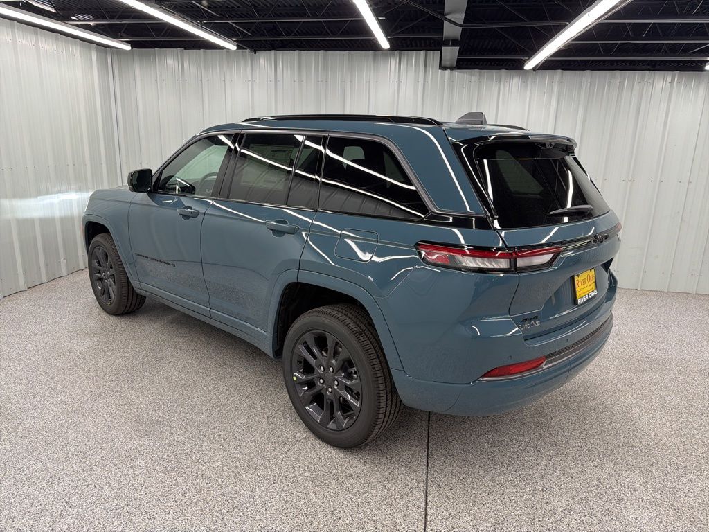 2026 Jeep Grand Cherokee Limited Reserve - 3