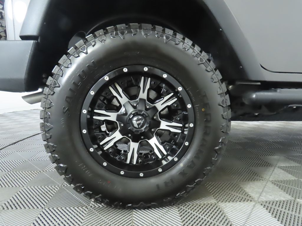 Thumbnail: 2017 Jeep Wrangler - 31