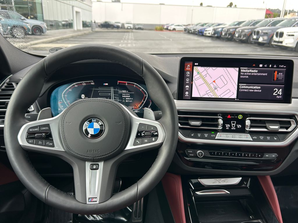 Thumbnail: 2025 BMW X4 - 17