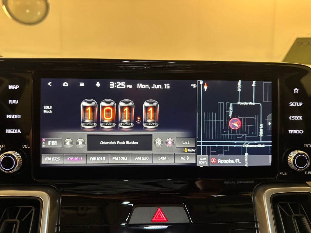 Certified Used 2022 Green Kia S image 27