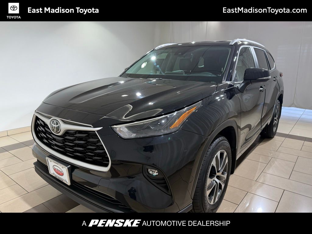 Thumbnail: 2023 Toyota Highlander - 1