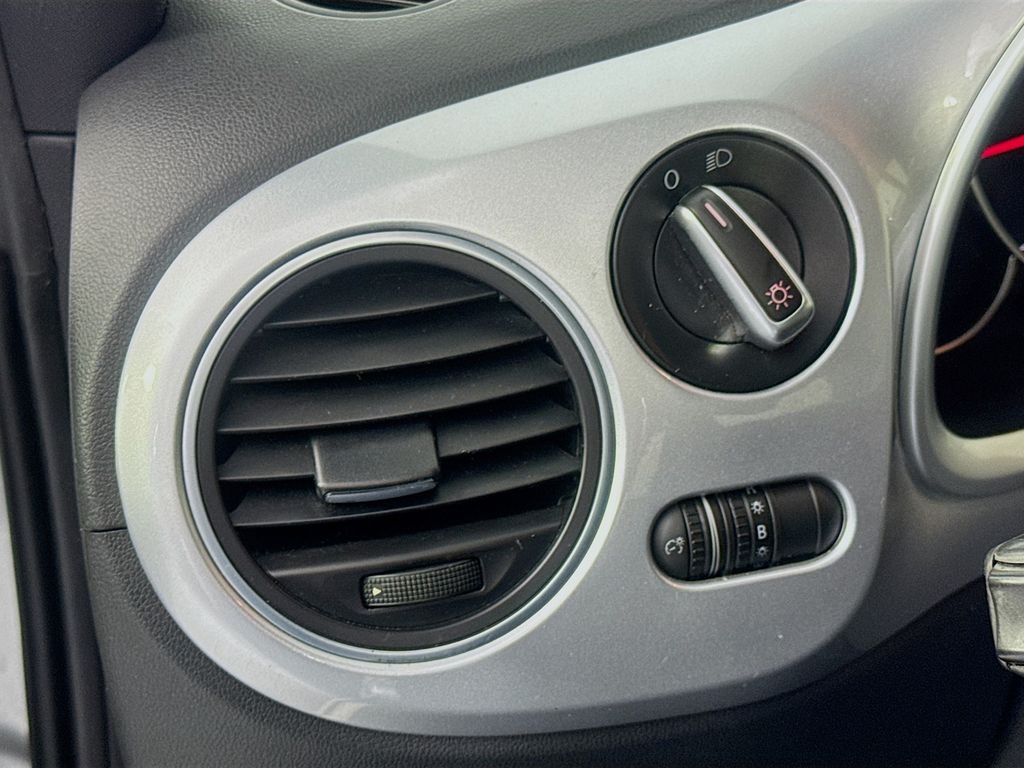 Used Car 2013 Volkswagen Beetle  2.5l For Sale Under $12,000 In Austin, Texas