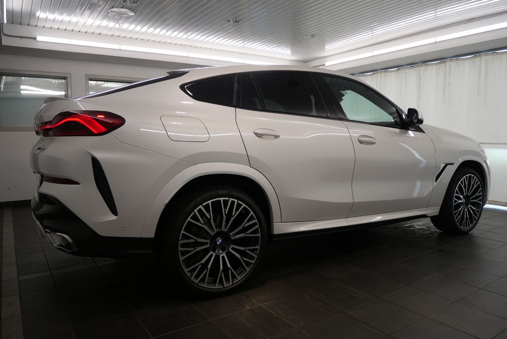 2025 BMW X6 xDrive40i 7