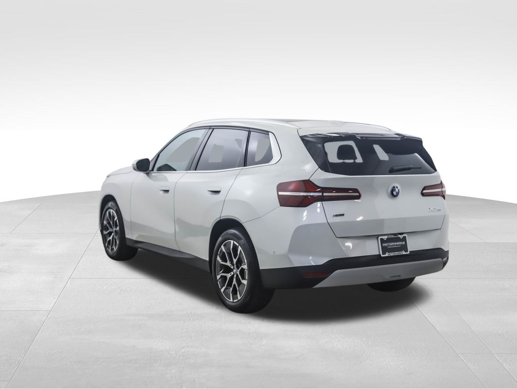 Thumbnail: 2026 BMW X3 - 3