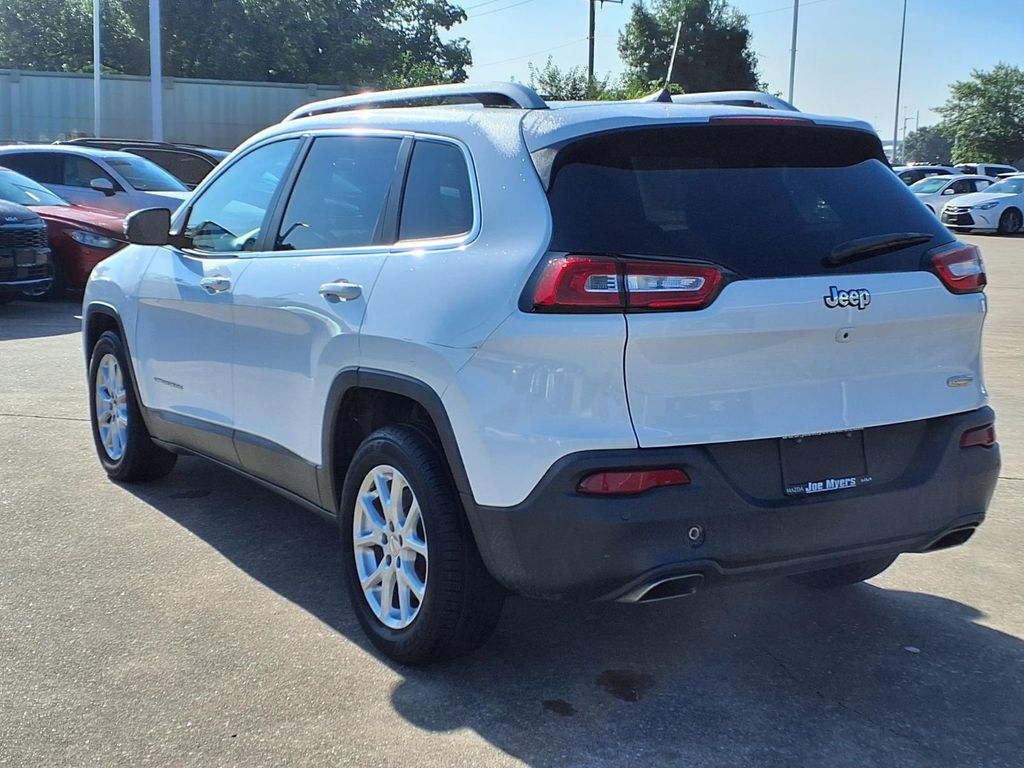 2017 Jeep Cherokee Latitude White at EAG Ford Navasota