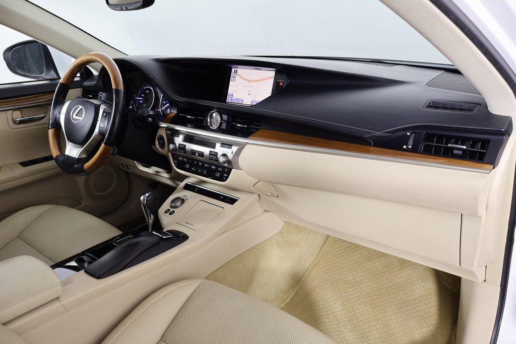 Thumbnail: 2014 Lexus ES - 9