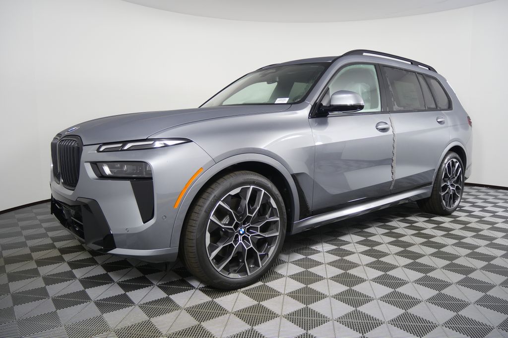 Thumbnail: 2026 BMW X7 - 8