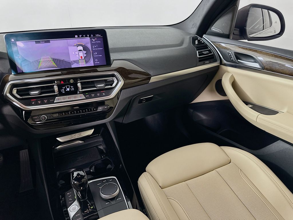 Thumbnail: 2023 BMW X3 - 24
