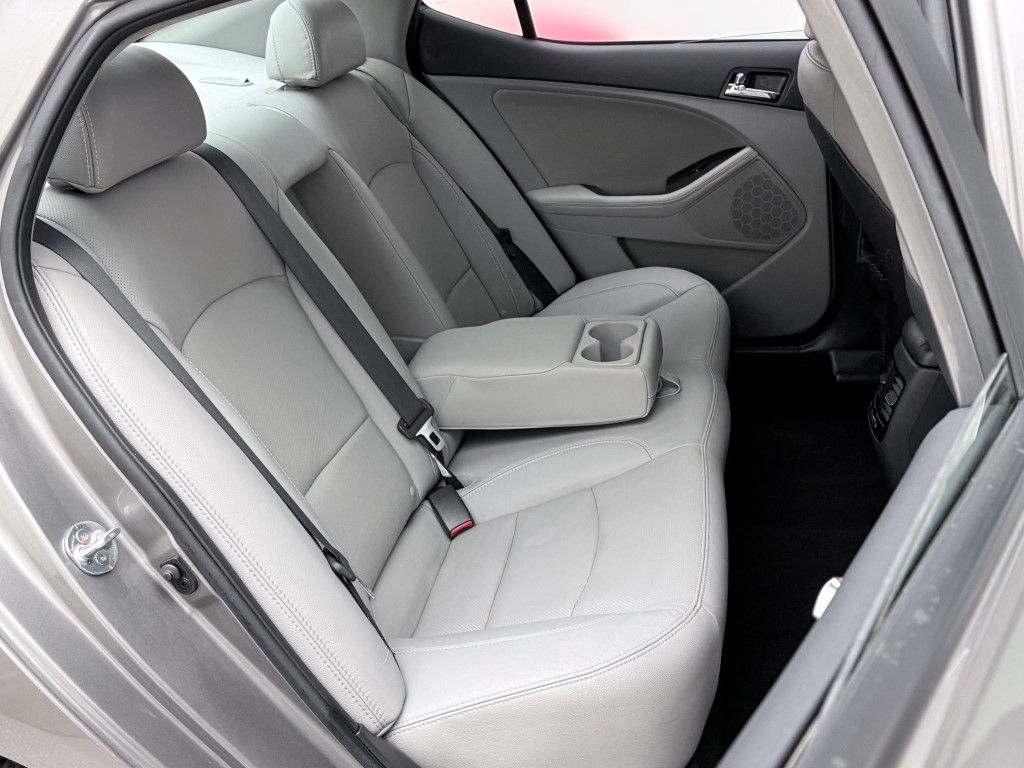 Thumbnail: 2013 Kia Optima - 20