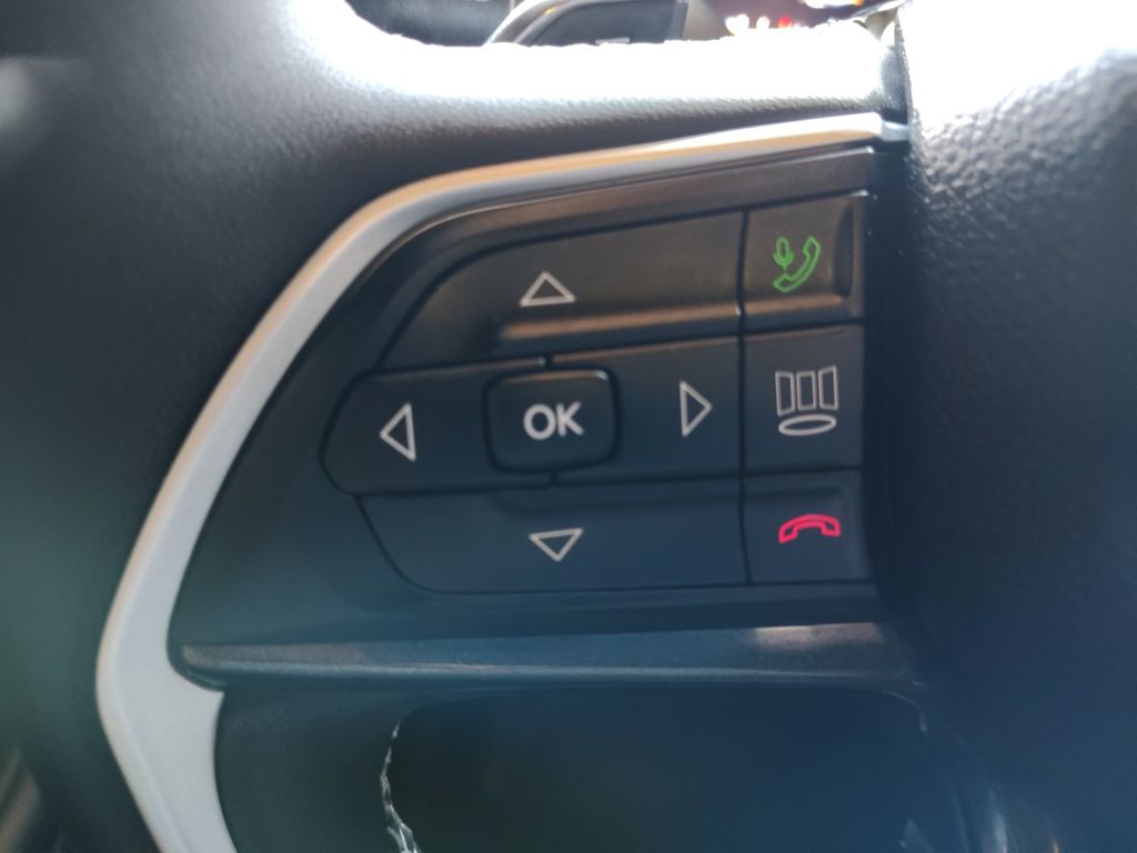 Used Car 2023 Jeep Grand Cherokee  Altitude For Sale Under $30,000 In Austin, Texas