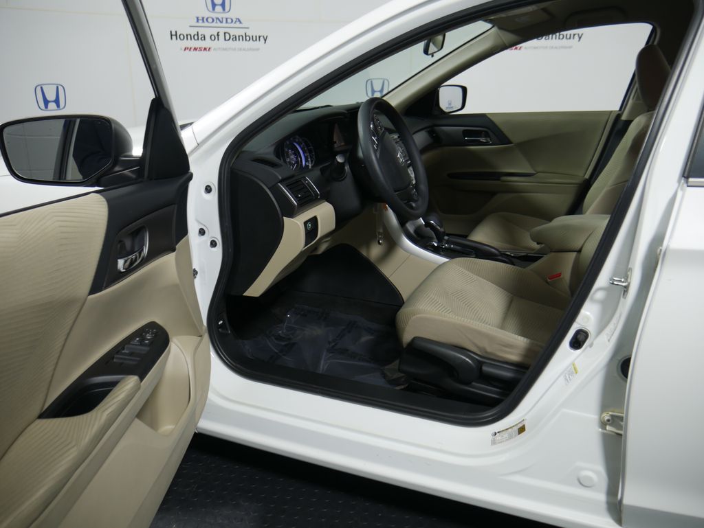 Thumbnail: 2015 Honda Accord - 27