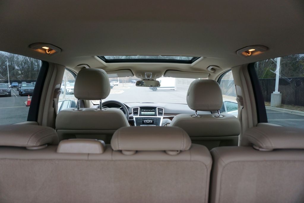 Thumbnail: 2014 Mercedes-Benz M-Class - 16