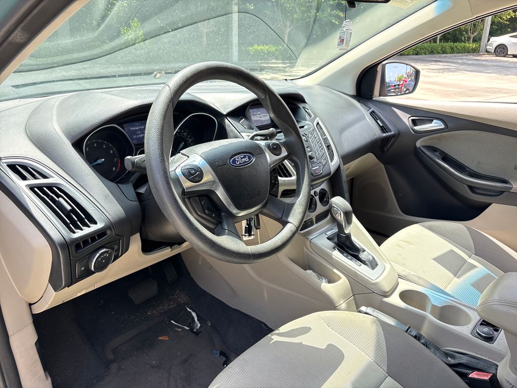 Used 2012 Green Ford SE image 6