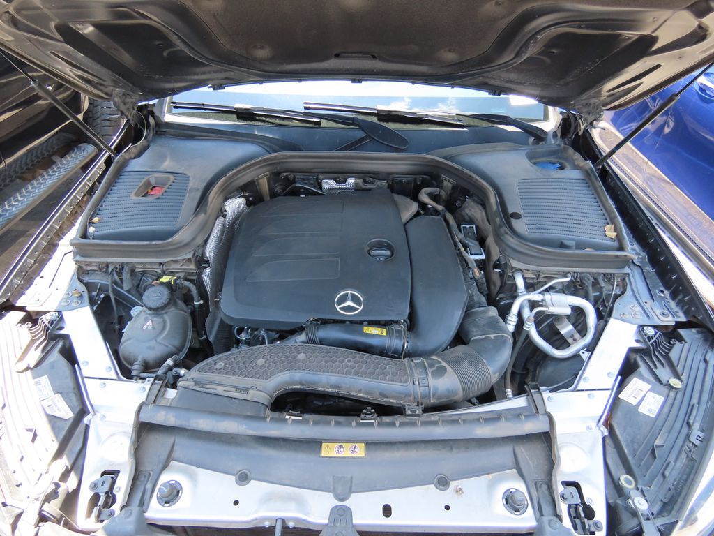 2021 Mercedes-Benz GLC 300 12