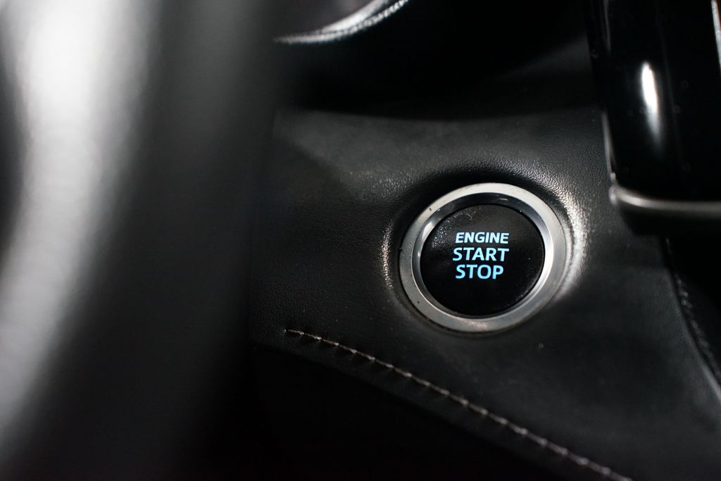 Thumbnail: 2021 Toyota Highlander - 22