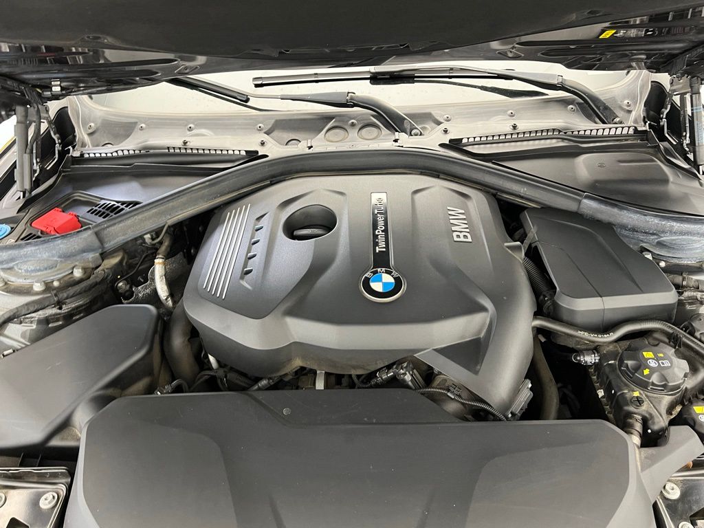 Thumbnail: 2018 BMW 3 Series - 6