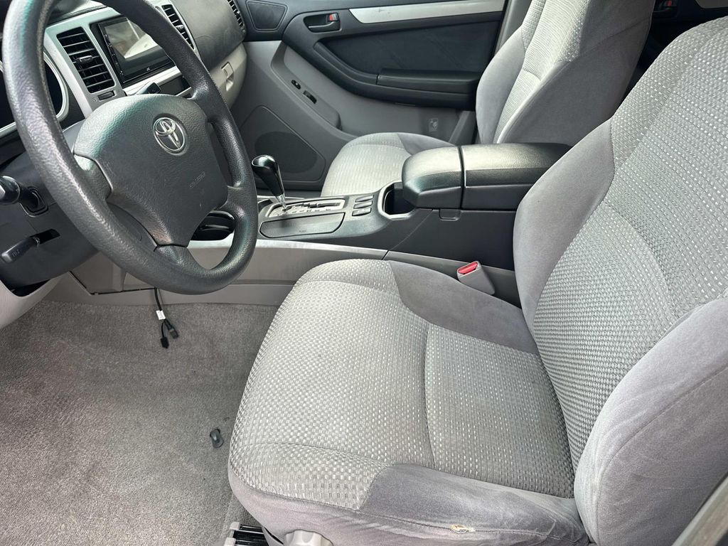 Thumbnail: 2004 Toyota 4Runner - 26