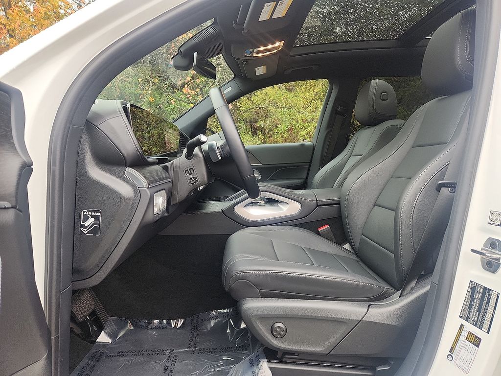 Thumbnail: 2025 Mercedes-Benz GLS - 15