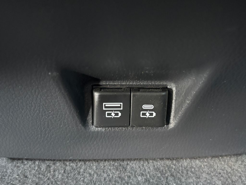 Thumbnail: 2025 Toyota Camry - 20