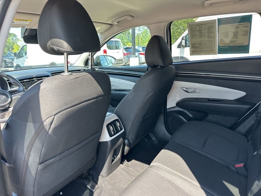 2024 White Pearl Hyundai Tucson SEL FWD SUV