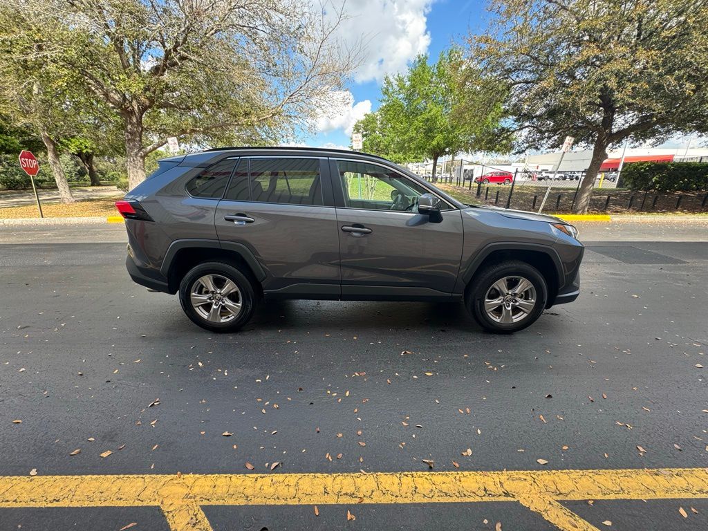 2024 Toyota RAV4 XLE 6