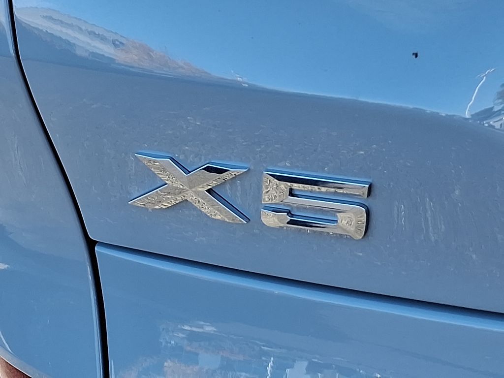 Thumbnail: 2026 BMW X5 - 11
