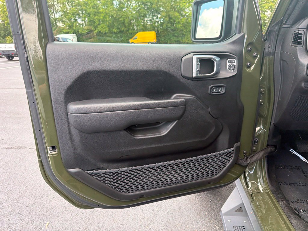 Thumbnail: 2022 Jeep Wrangler - 17