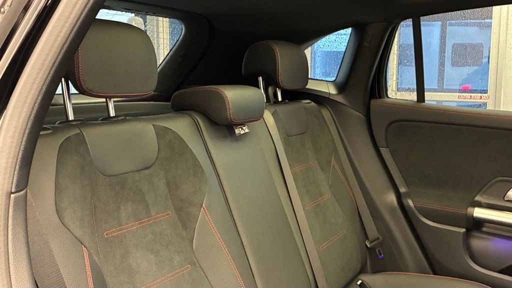 Thumbnail: 2025 Mercedes-Benz GLA - 30