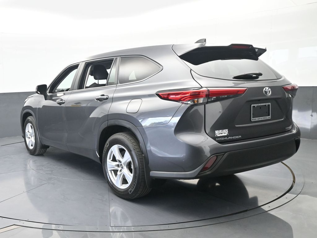 Used 2023 Gray Toyota L image 4
